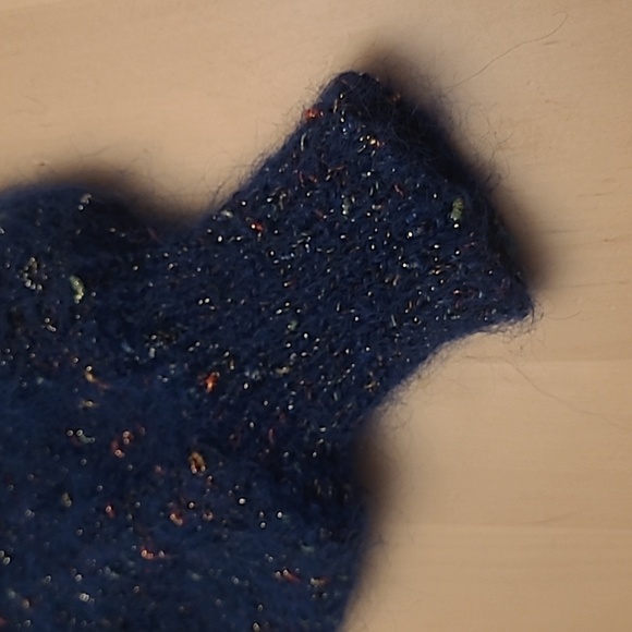 VTG 1970s Haur Hiwa Fuzzy Metallic Detail and Pleated Shoulders Sweater - Picture 10 of 14